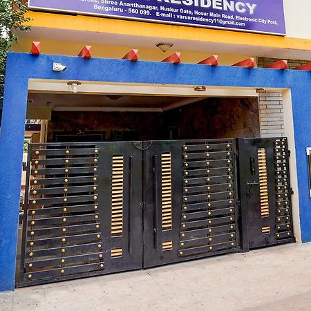 Hotel O Varun Residency Kammasandra Buitenkant foto