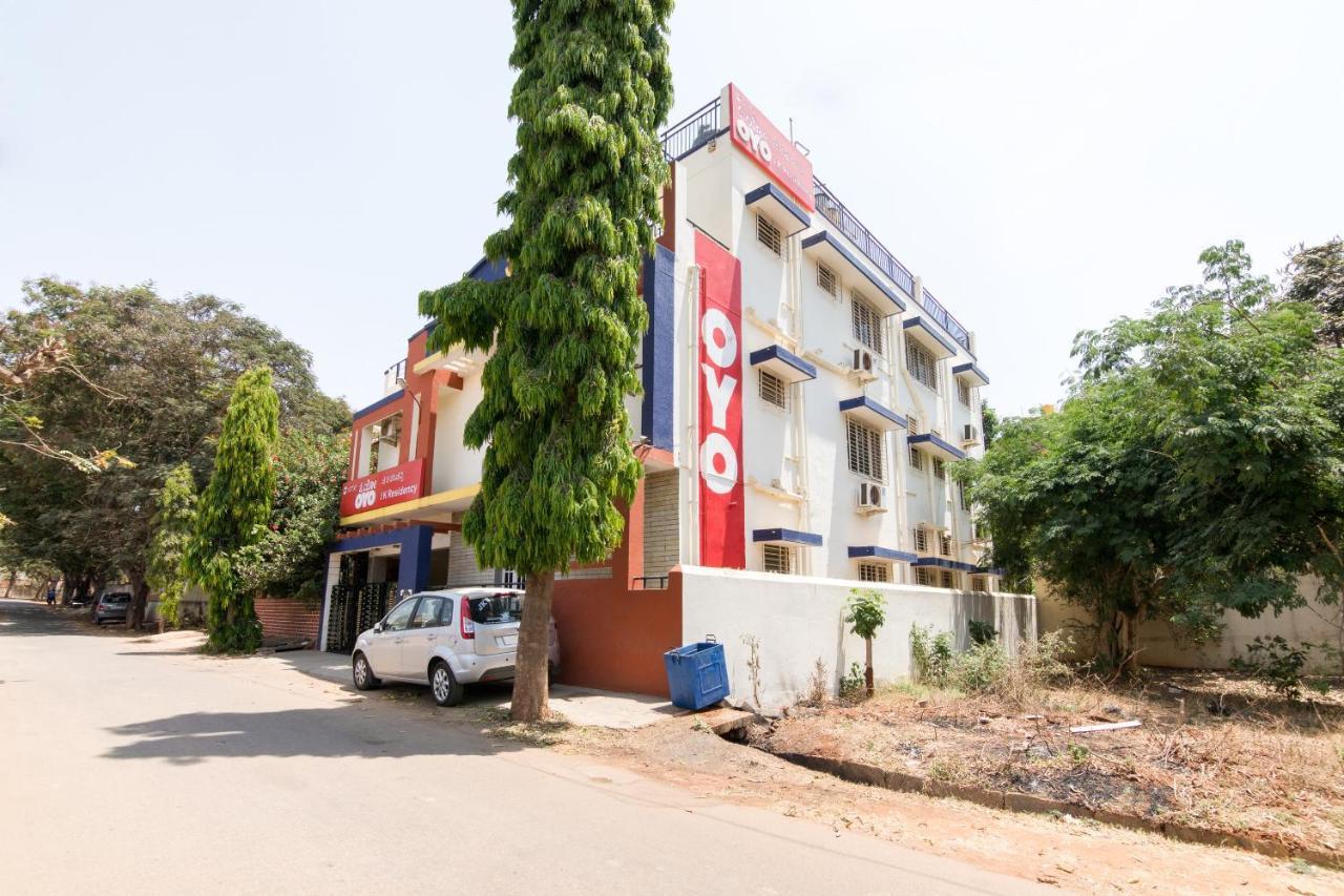 Super Oyo Jk Residency Hotel Kammasandra Buitenkant foto