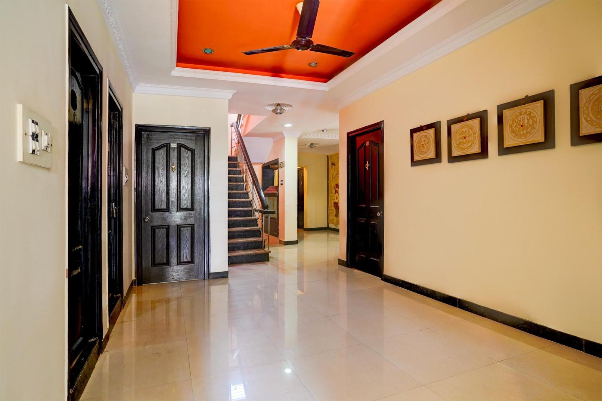 Hotel O Varun Residency Kammasandra Buitenkant foto