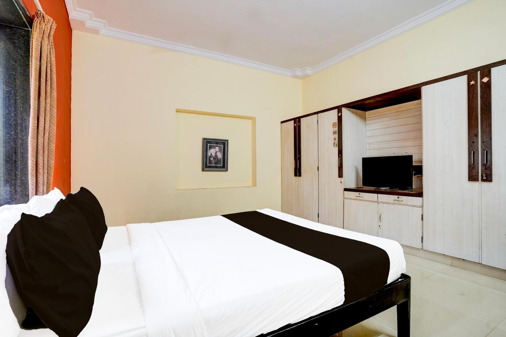 Hotel O Varun Residency Kammasandra Buitenkant foto