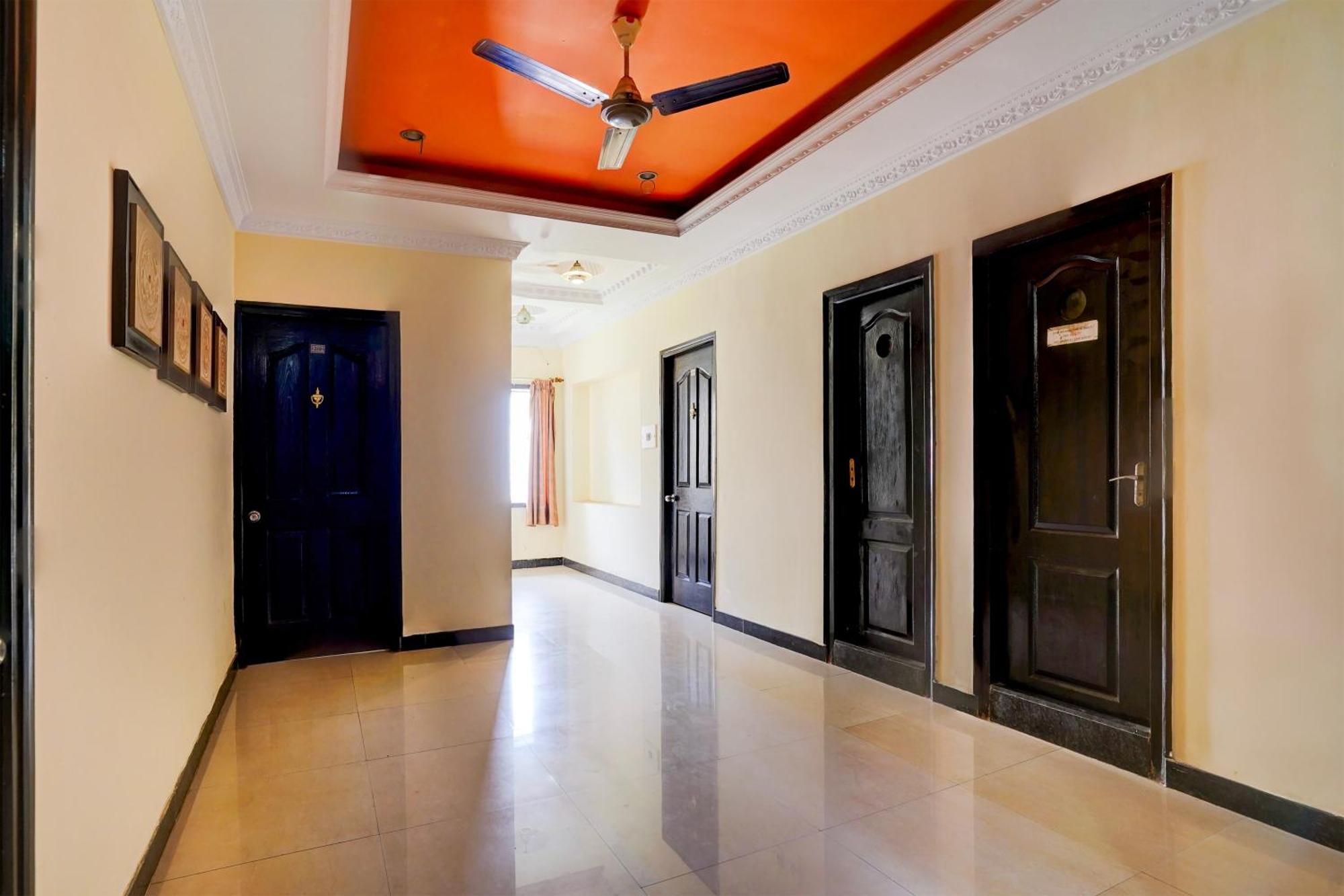 Hotel O Varun Residency Kammasandra Buitenkant foto